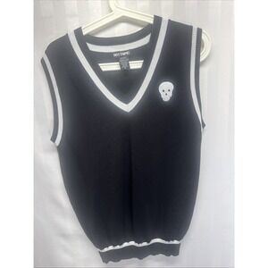NWT Hot Topic Skull Girls Sweater Vest in‎ Black size Medium